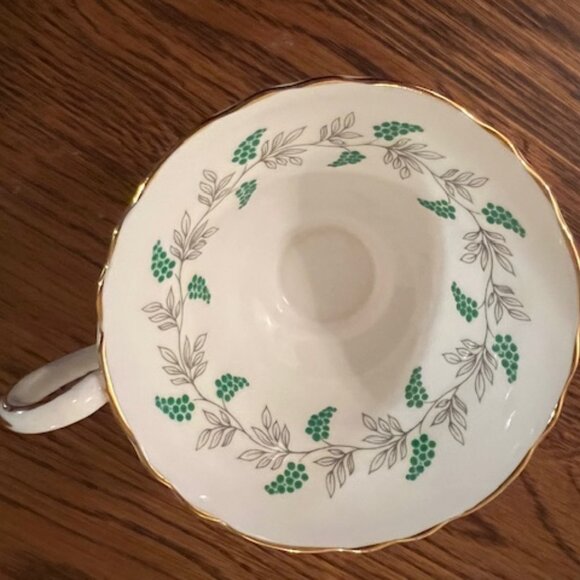 English Crown "Staffodshire" Fine Bone China Tea Cup Set - Picture 2 of 5